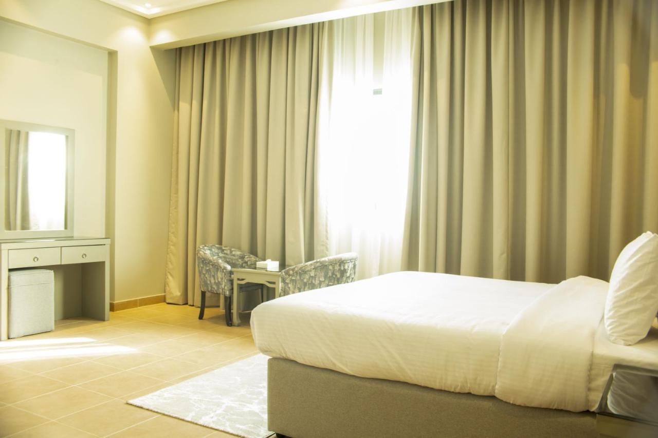 מנאמה Infinity Tower Suites Wll מראה חיצוני תמונה