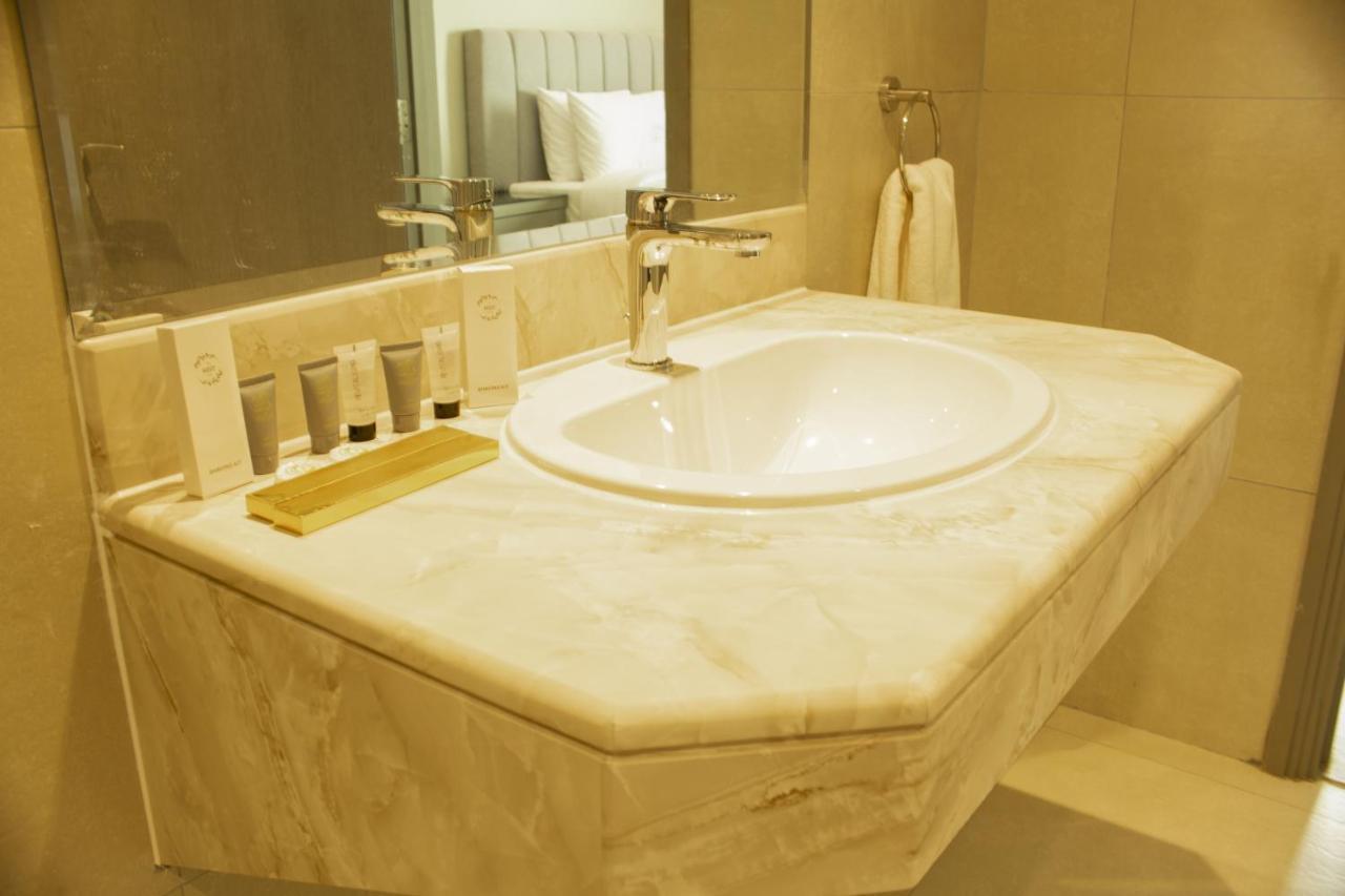מנאמה Infinity Tower Suites Wll מראה חיצוני תמונה